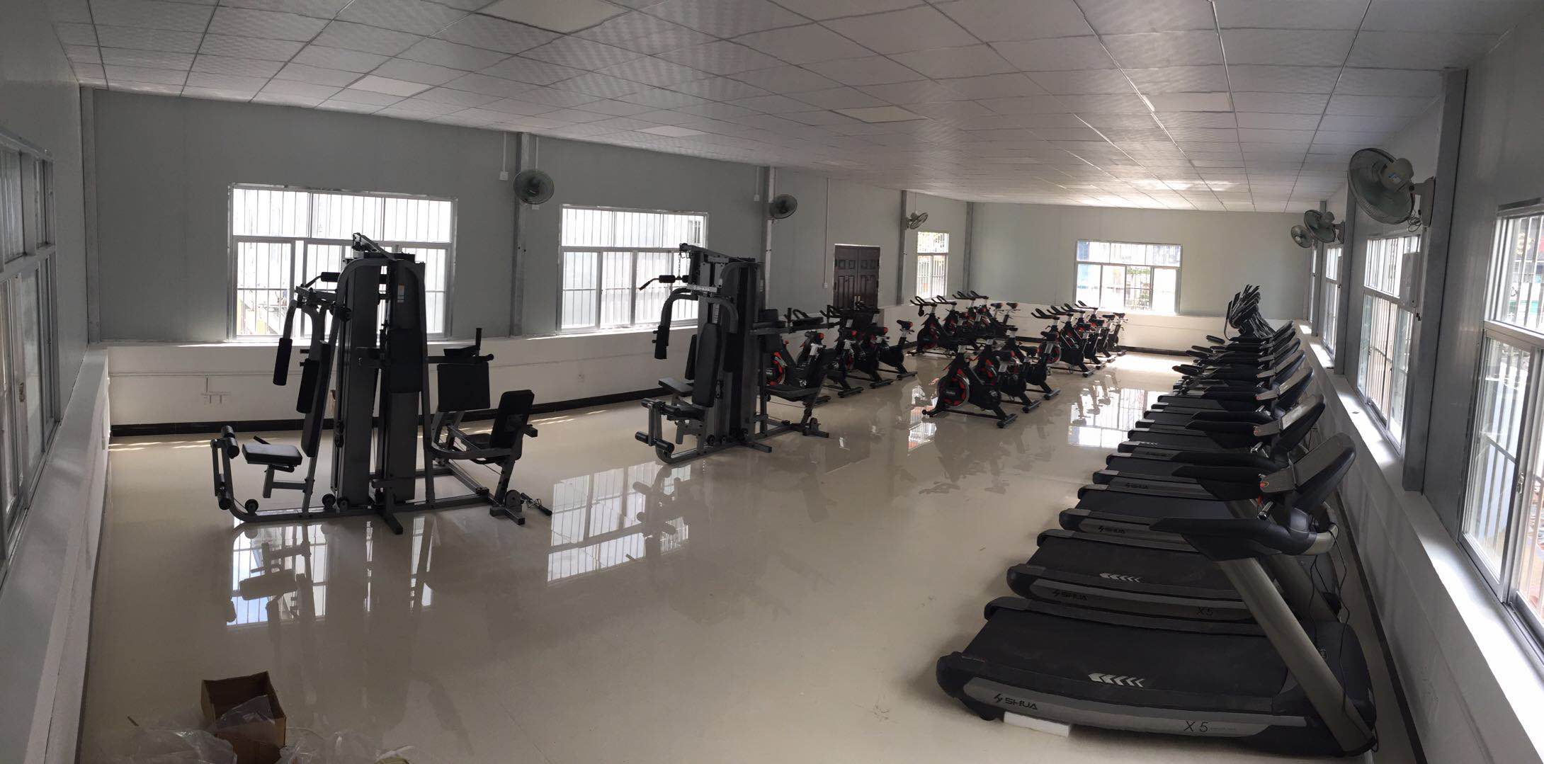 健身器材-广西第一人民医院职工健身房
